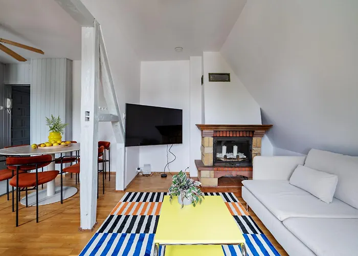 Santorini Ii - & By Lion